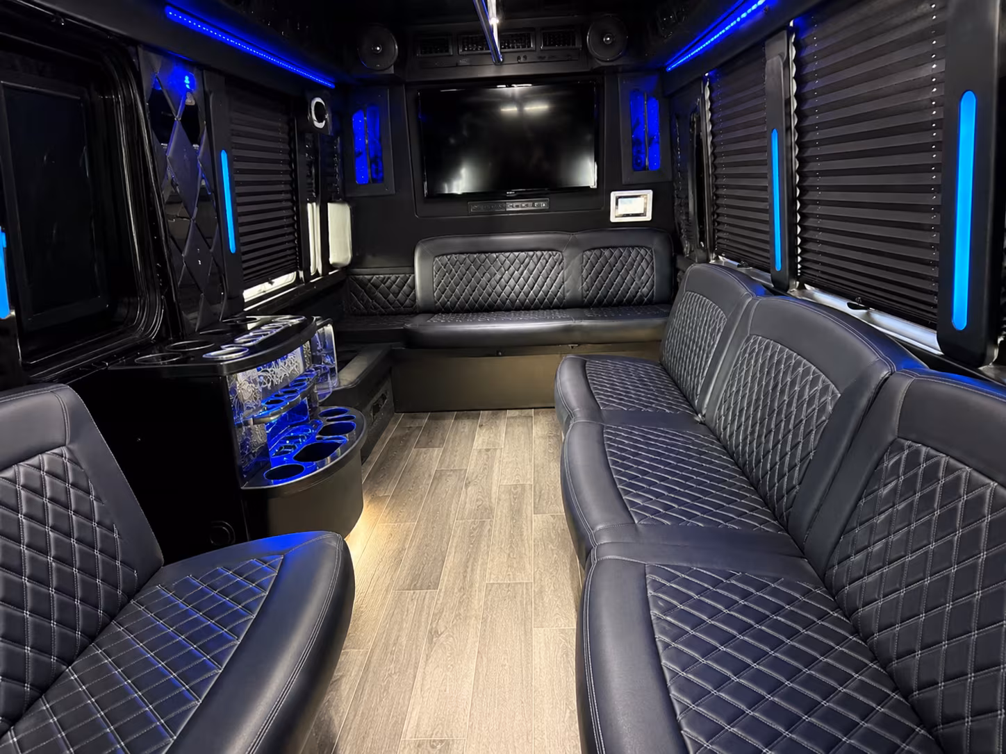 Rent a Bus to Detroit Metropolitan Airport