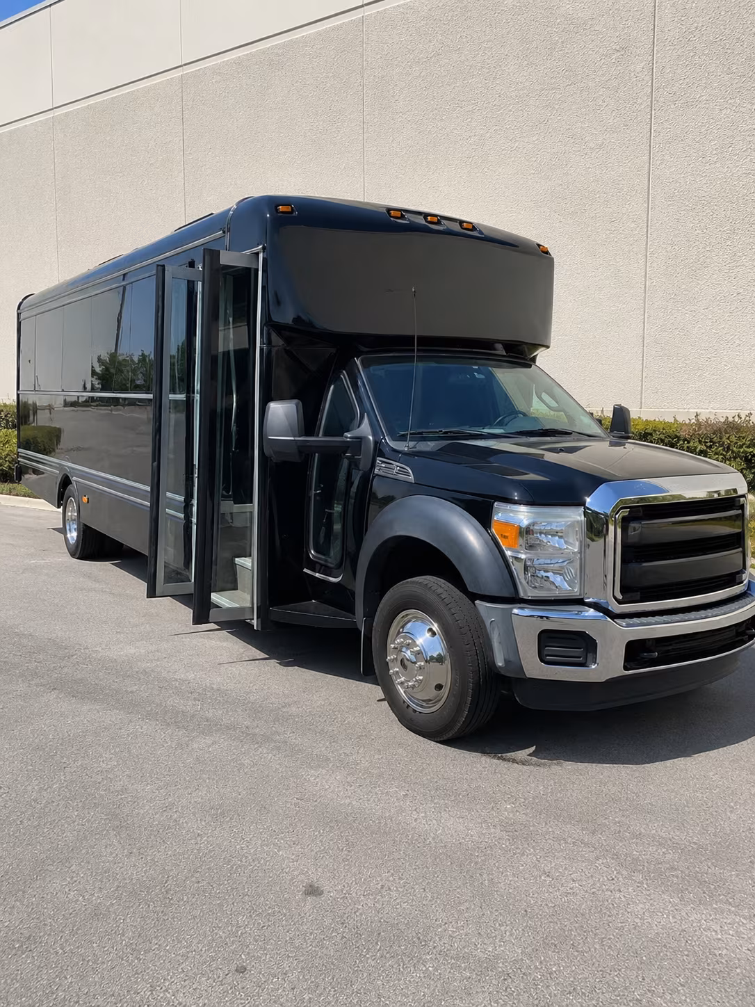 Sterling Heights Bachelor & Bachelorette Transportation