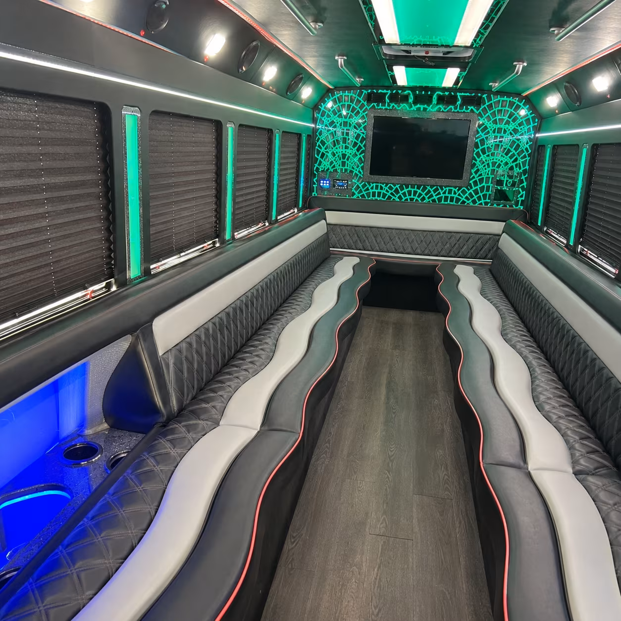 Farmington Hills Winery Tour & Pub Crawl Transportation