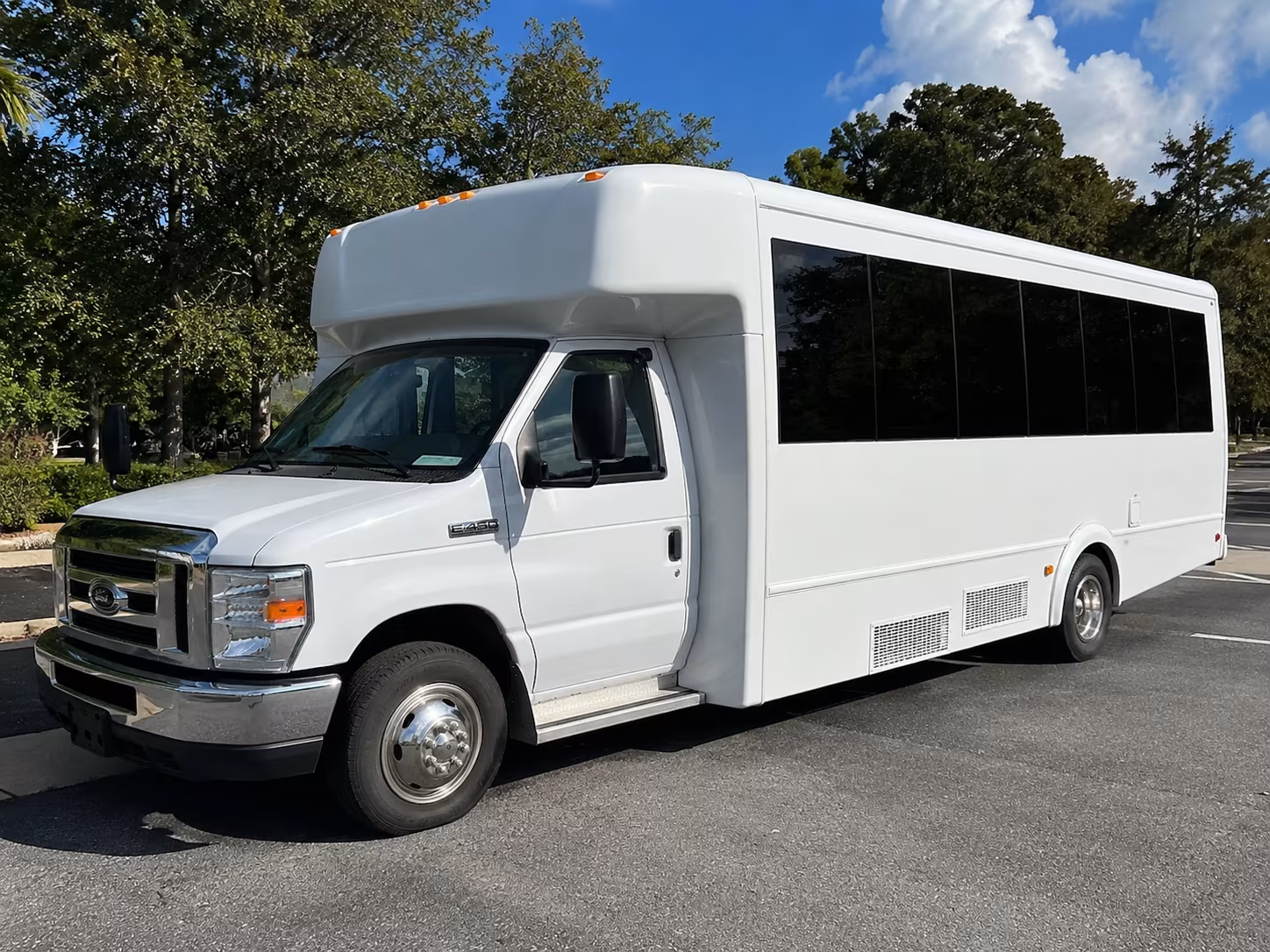 Southfield Winery Tour & Pub Crawl Transportation