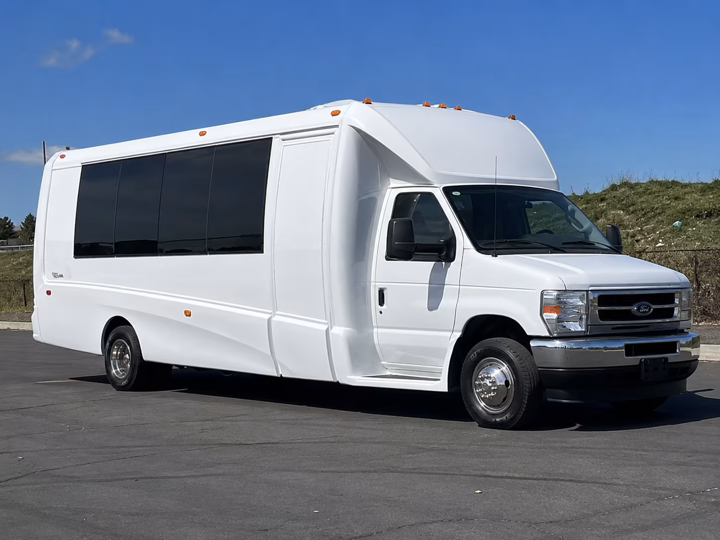 Sterling Heights Bachelor & Bachelorette Transportation party bus exterior