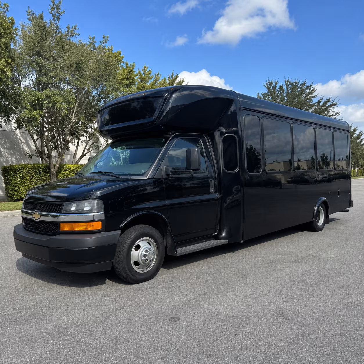 Sterling Heights Concert & Music Festival Transportation party bus exterior